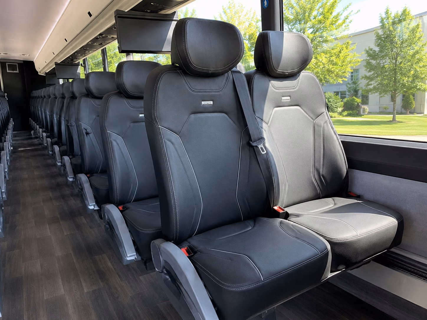 large wedding guest shuttles for roseville s biggest venues